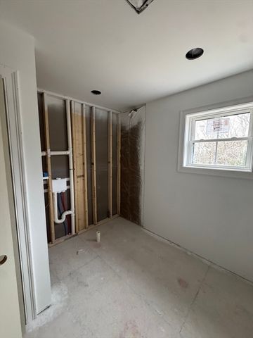 247 Braley Hill Rd, Rochester, MA 02770