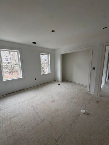 247 Braley Hill Rd, Rochester, MA 02770