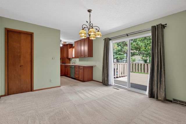 741 Wildwood Road, Waterloo, IA 50701