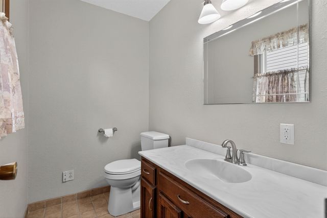 741 Wildwood Road, Waterloo, IA 50701