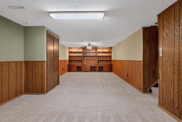 741 Wildwood Road, Waterloo, IA 50701