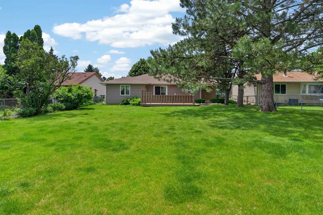 741 Wildwood Road, Waterloo, IA 50701