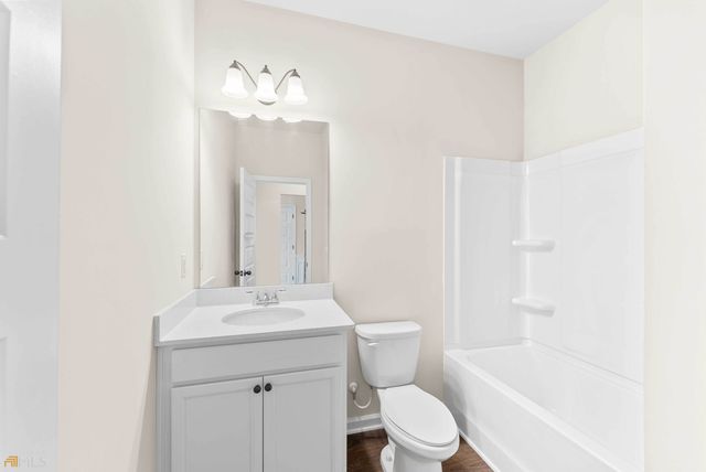 755 Lakehaven Lane, Loganville, GA 30052