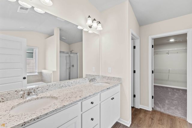 755 Lakehaven Lane, Loganville, GA 30052