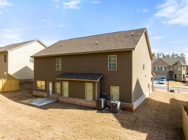 755 Lakehaven Lane, Loganville, GA 30052