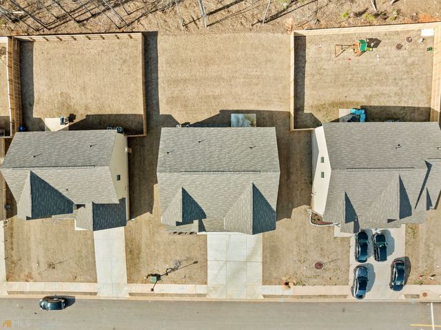 755 Lakehaven Lane, Loganville, GA 30052