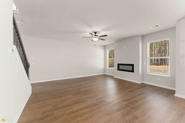 755 Lakehaven Lane, Loganville, GA 30052