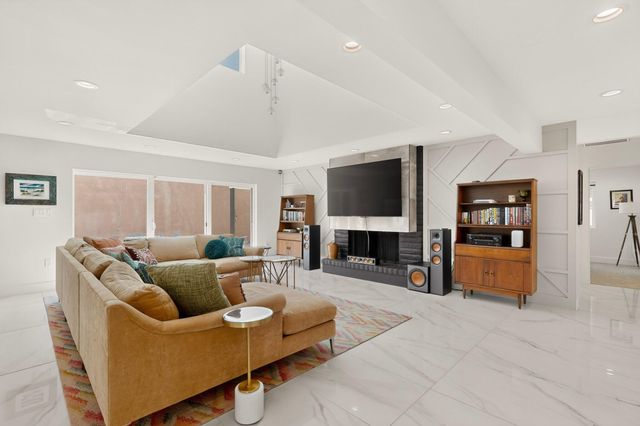 8804 Natalie Avenue NE, Albuquerque, NM 87111