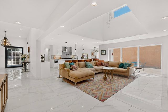 8804 Natalie Avenue NE, Albuquerque, NM 87111