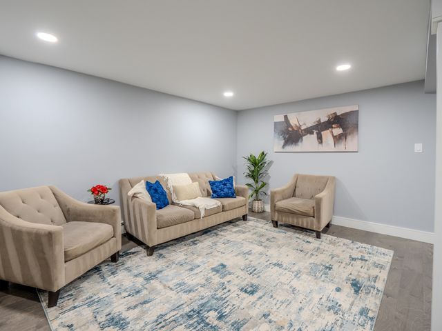 60 Judy Dr, Leominster, MA 01453