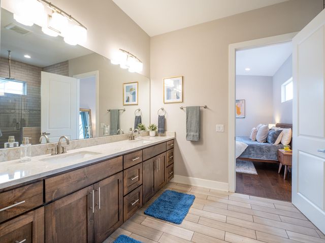 2113 Glendale PL, Austin, TX 78704