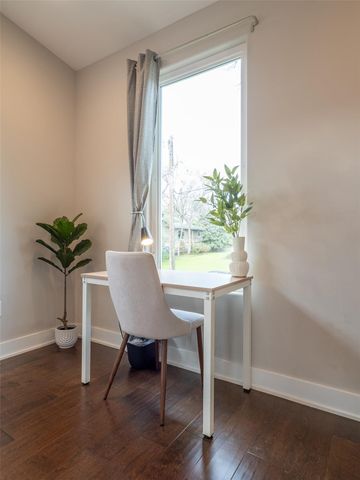 2113 Glendale PL, Austin, TX 78704