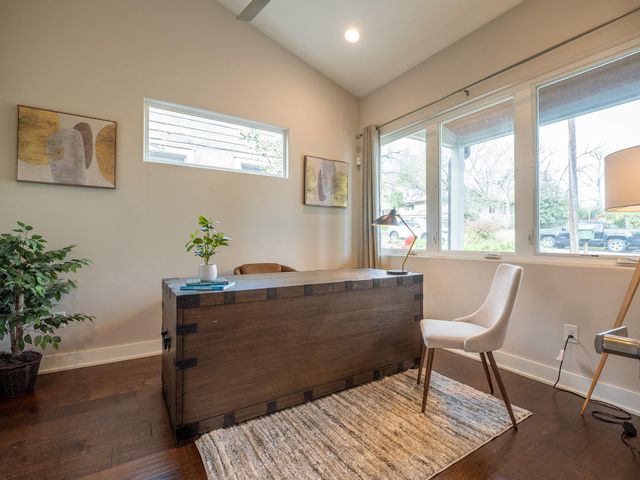 2113 Glendale PL, Austin, TX 78704