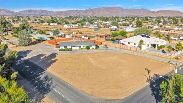 21330 Ramona, Apple Valley, CA 92307