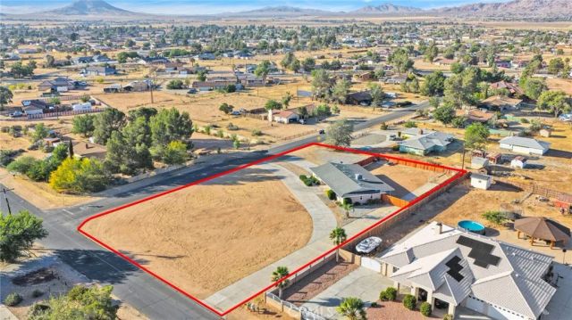 21330 Ramona, Apple Valley, CA 92307