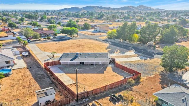 21330 Ramona, Apple Valley, CA 92307