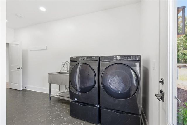 4275 Haynes Circle SW, Snellville, GA 30039