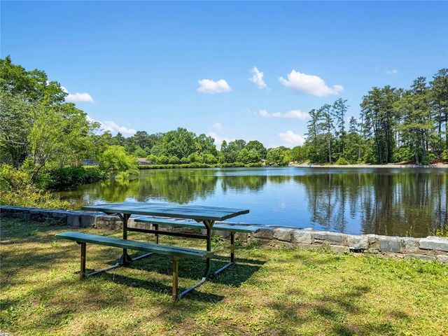 4275 Haynes Circle SW, Snellville, GA 30039