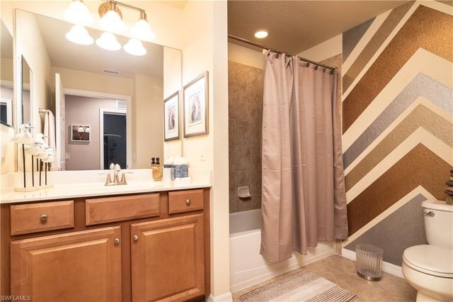 7878 Clemson ST 101, Naples, FL 34104