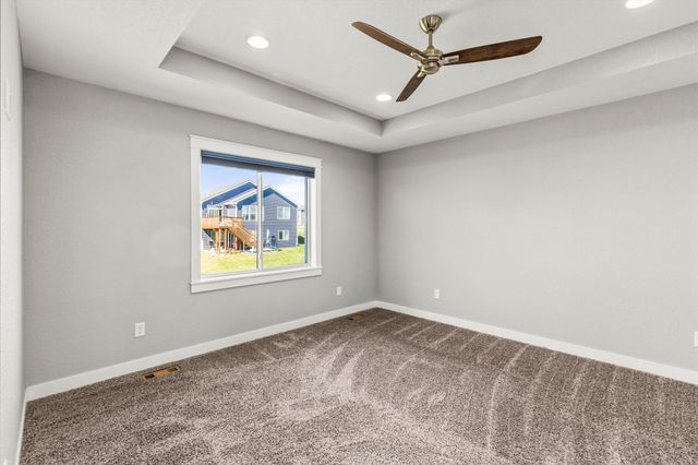 1419 Green Hills Drive, Norwalk, IA 50211
