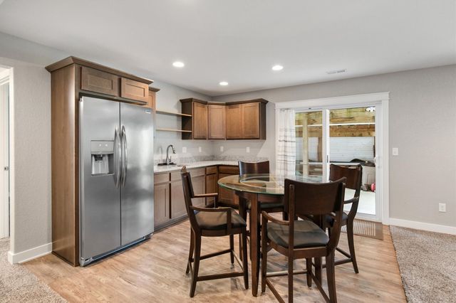1419 Green Hills Drive, Norwalk, IA 50211