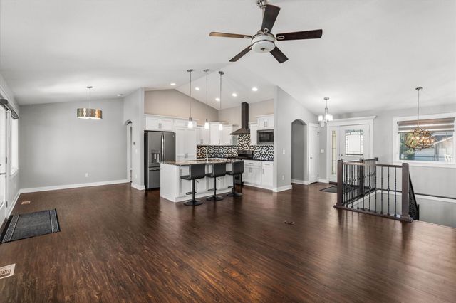 1419 Green Hills Drive, Norwalk, IA 50211