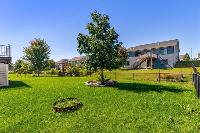 1419 Green Hills Drive, Norwalk, IA 50211