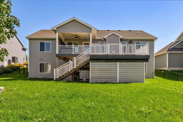 1419 Green Hills Drive, Norwalk, IA 50211