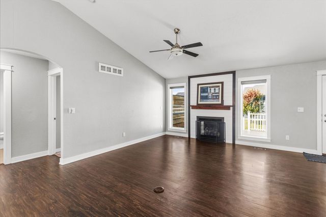 1419 Green Hills Drive, Norwalk, IA 50211