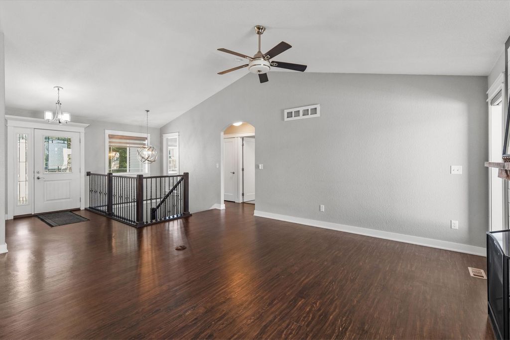 1419 Green Hills Drive, Norwalk, IA 50211