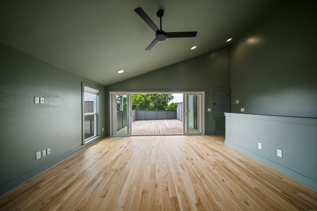 1031 14th Ave, S, Nashville, TN 37212