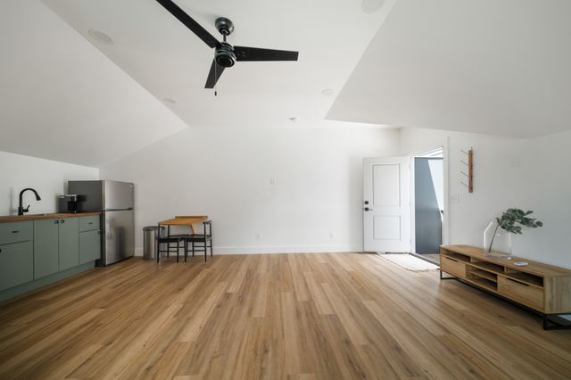 1031 14th Ave, S, Nashville, TN 37212