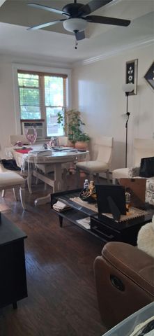 22240 92nd Road 2nd Floor, Queens Village, NY 11428