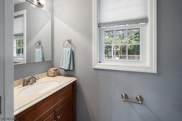 3 Neskell Dr, Bridgewater Twp., NJ 07920