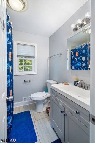 3 Neskell Dr, Bridgewater Twp., NJ 07920