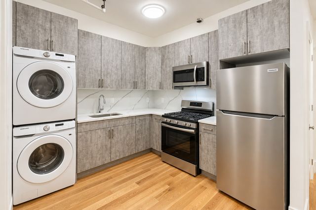 364 MACON Street, New York City, NY 11233