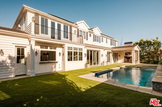 557 Chapala Drive, Pacific Palisades, CA 90272