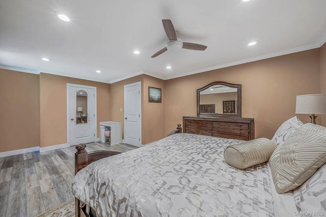 14 Antler Lane, South Setauket, NY 11720