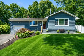14 Antler Lane, South Setauket, NY 11720
