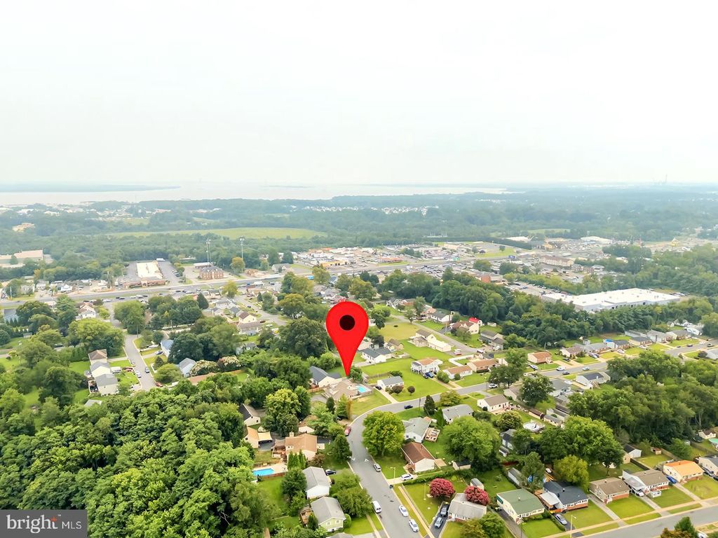 27 PRANGS LN, New Castle, DE 19720