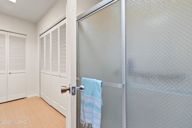10136 N Valle Del Oro Drive, Tucson, AZ 85737