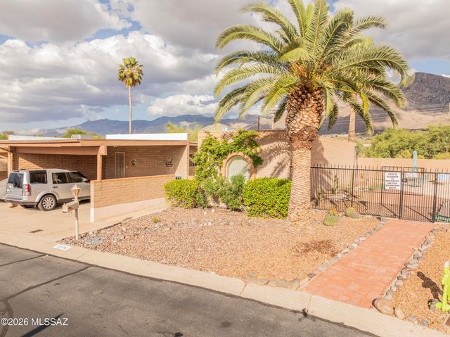 10136 N Valle Del Oro Drive, Tucson, AZ 85737