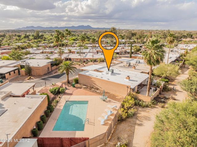 10136 N Valle Del Oro Drive, Tucson, AZ 85737