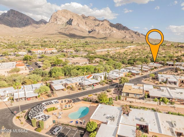 10136 N Valle Del Oro Drive, Tucson, AZ 85737