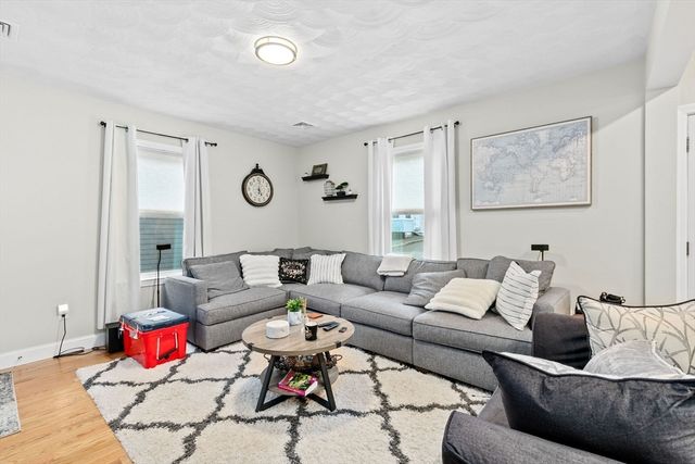 57 Buffum St 1, Salem, MA 01970