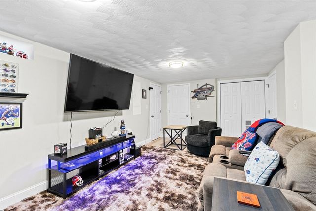 57 Buffum St 1, Salem, MA 01970
