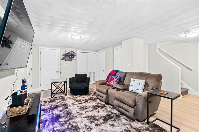 57 Buffum St 1, Salem, MA 01970