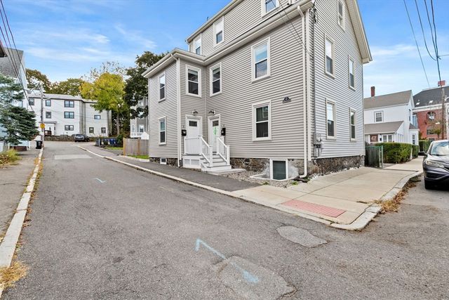 57 Buffum St 1, Salem, MA 01970