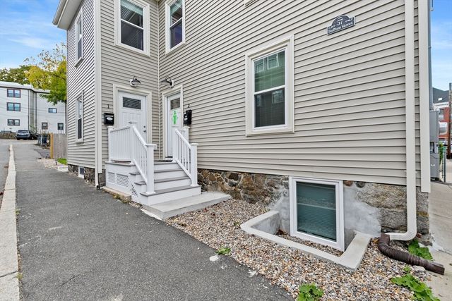 57 Buffum St 1, Salem, MA 01970