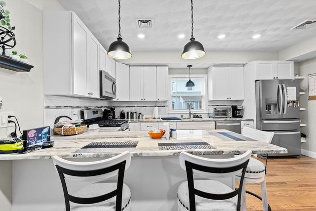 57 Buffum St 1, Salem, MA 01970